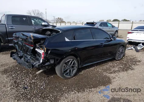 2025 Kia K4 Gt-Line z USA, uszkodzony, nr VIN 3KPFW4DEXSE128410